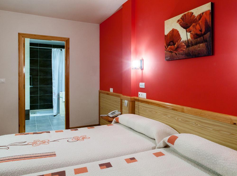 Hotel San Briz A Pontenova Bagian luar foto