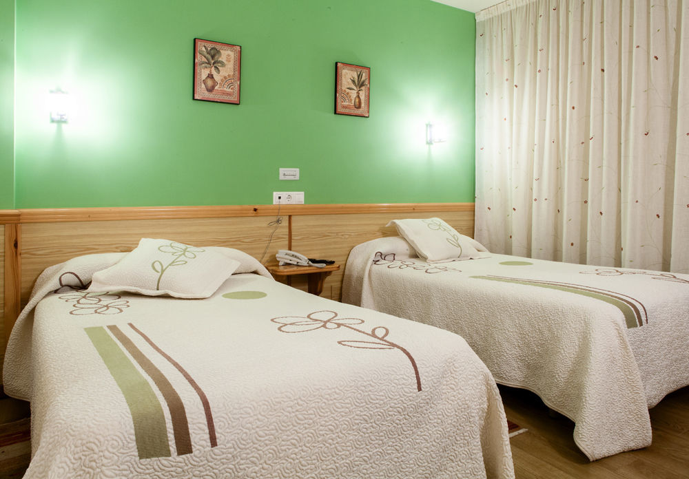 Hotel San Briz A Pontenova Bagian luar foto