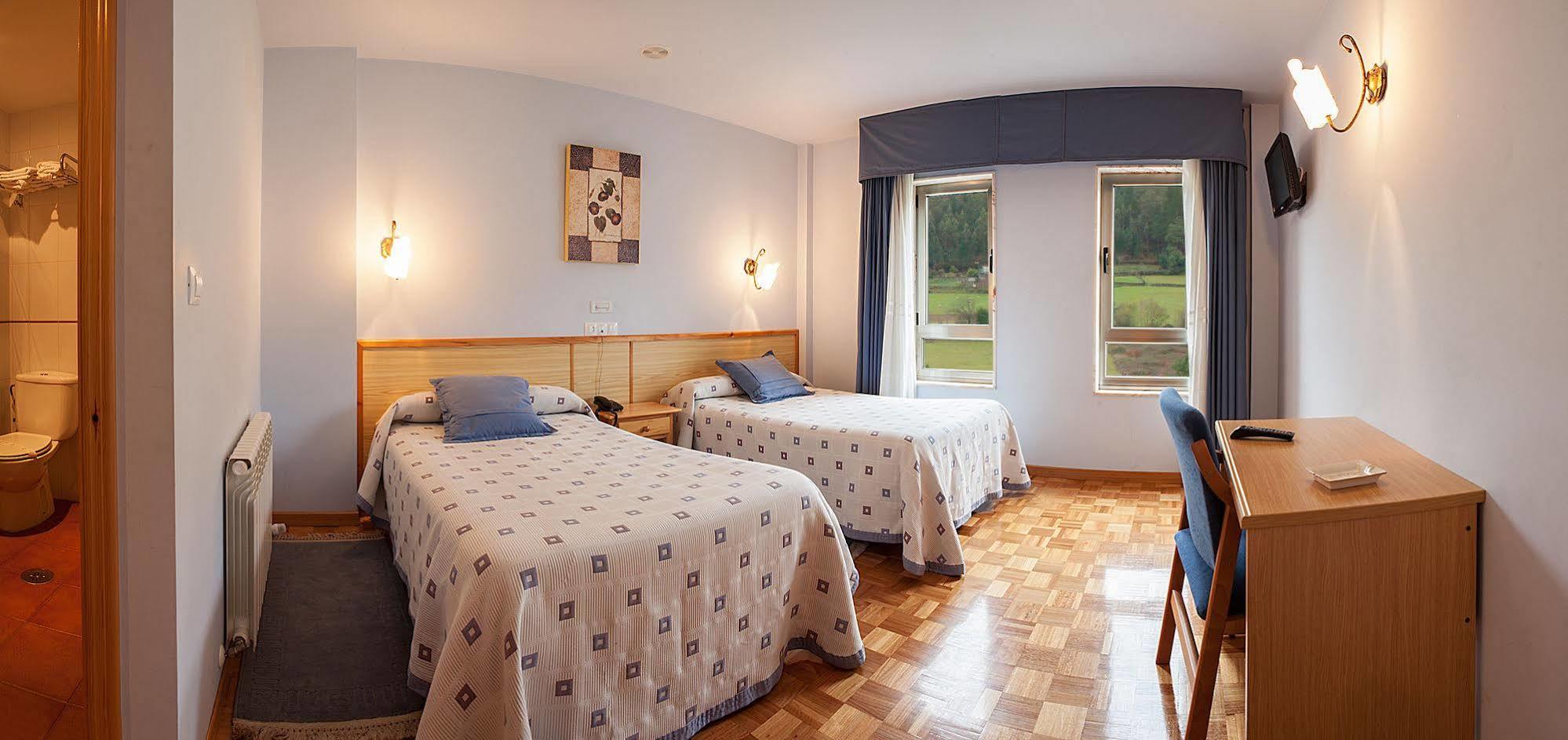 Hotel San Briz A Pontenova Bagian luar foto
